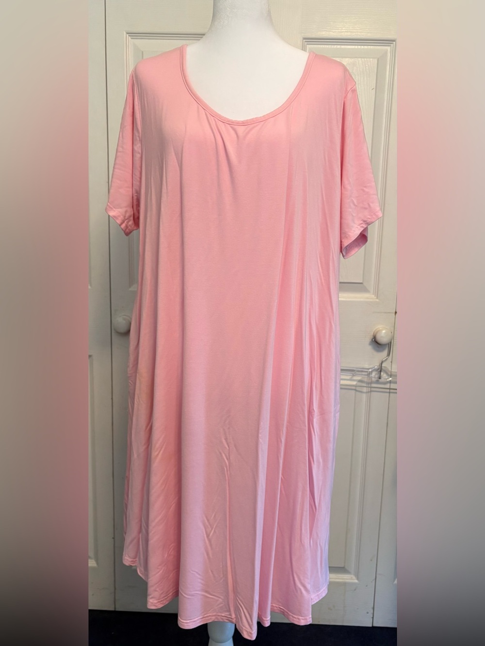 Relaxed Pink Midi Dress with Short Sleeves